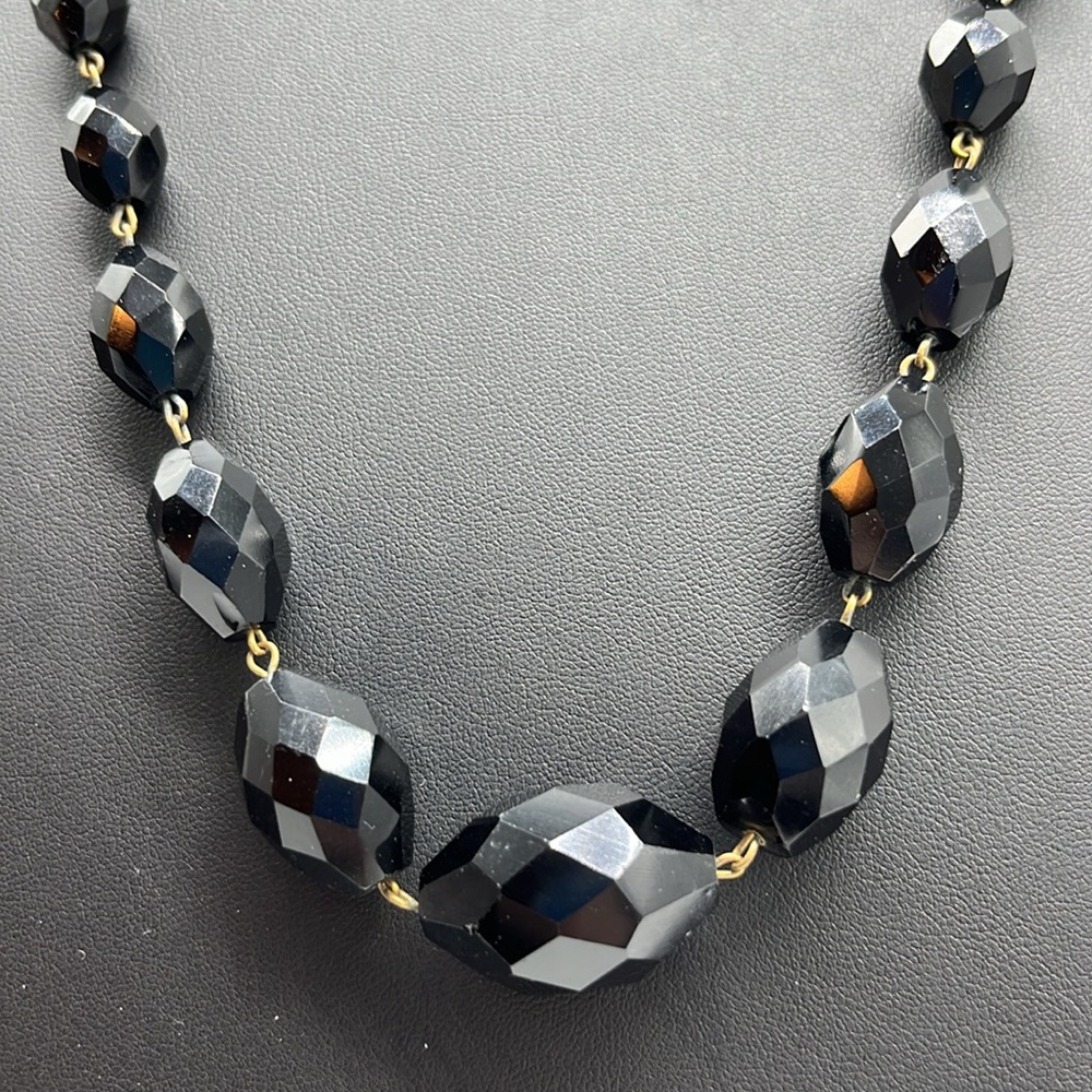 Vintage jet black faceted graduated glass bead necklace